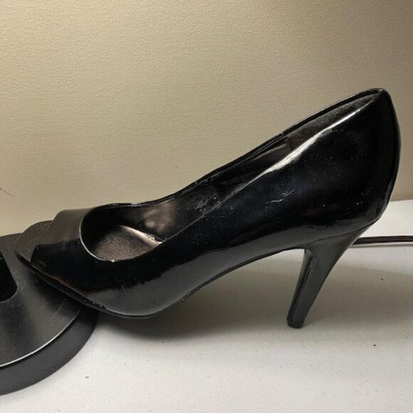 apostrophe Black Open Toe Women's Shoes: Size 8M - Picture 3 of 11